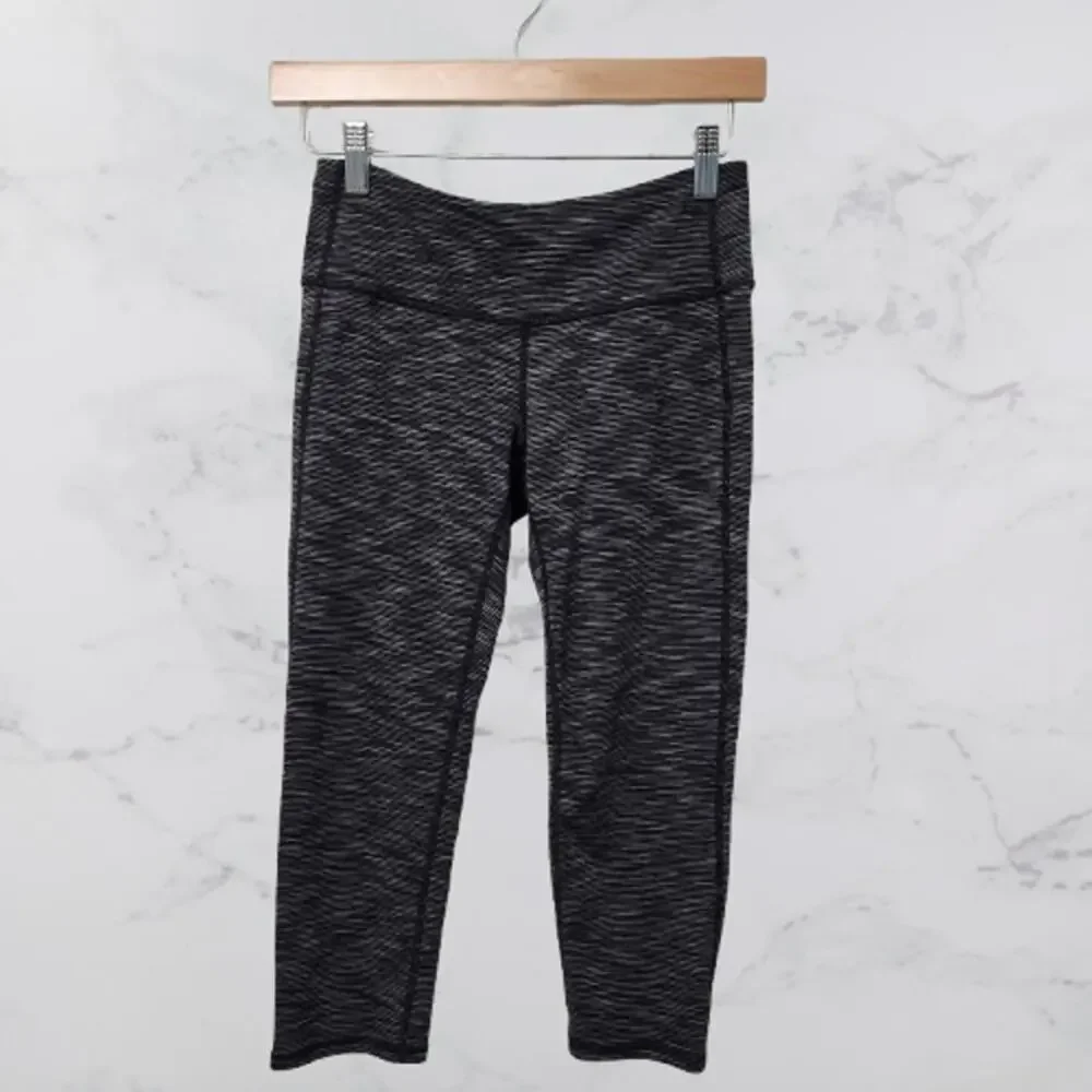 ATHLETA Energy Chaturanga Crop Legging Space Dye Black Gray Stripe Small